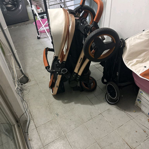 유모차 카시트 세트 이미지