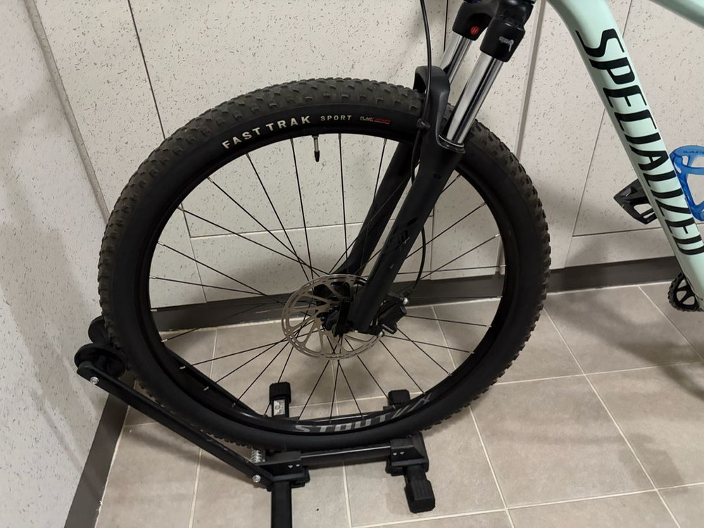 스페셜라이즈드 MTB 자전거 이미지