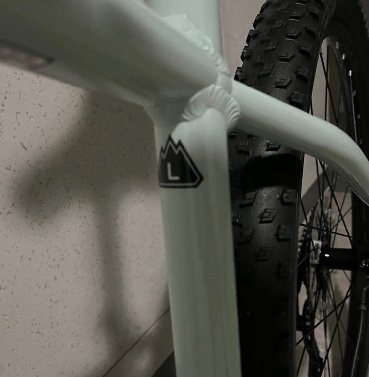 스페셜라이즈드 MTB 자전거 이미지