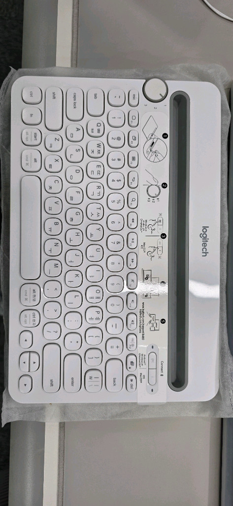 로지텍 K480 블루투스 키보드 화이트 이미지
