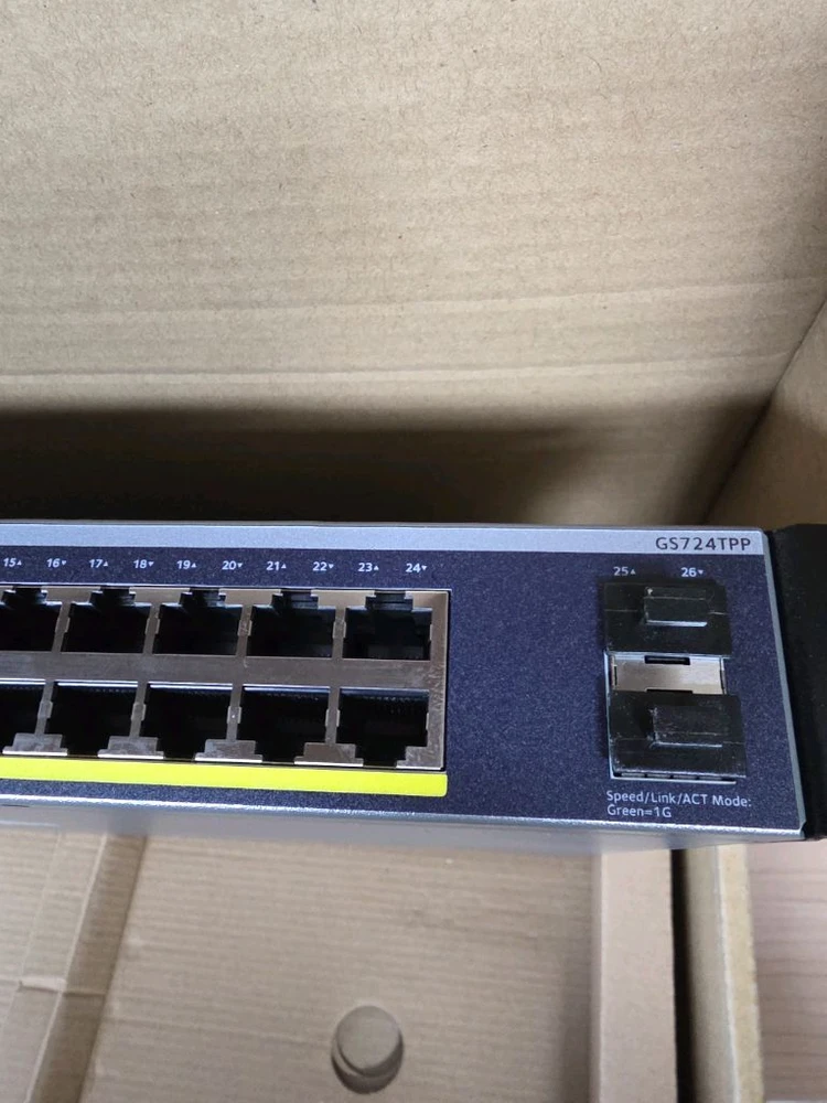 (미개봉)넷기어 GS724TPP PoE+ 스위치허브 24포트 허브 이미지