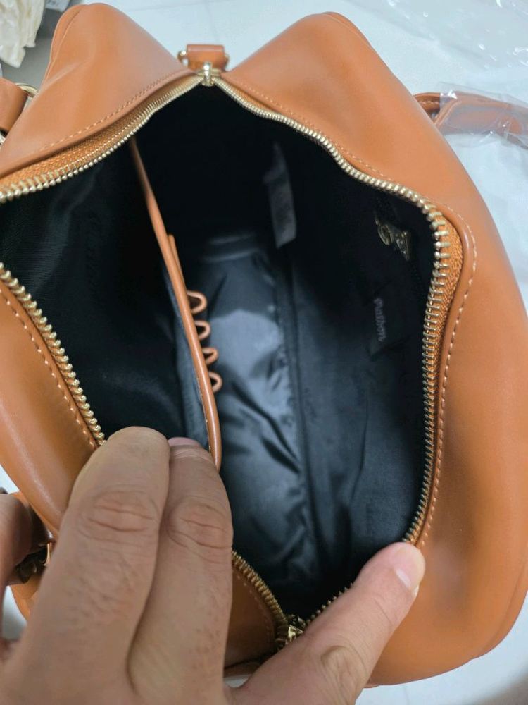 말본 카트백 브라운 팝니다 토트백 파우치 손가방 이미지
