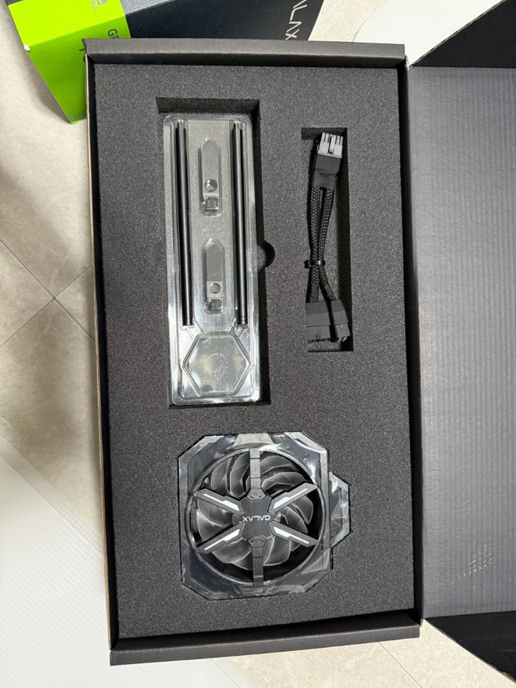 갤럭시 RTX 4070ti SG OC D6X 12GB 이미지