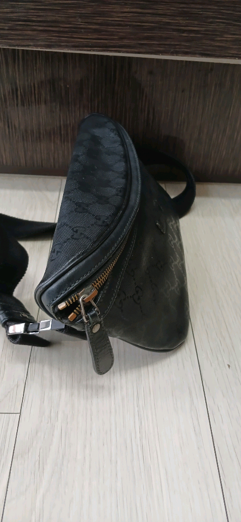 정품 구찌 블랙 힙색 벨트백 이미지