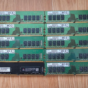 삼성 DDR4-2666 8개 3200 1개 / SK하이닉스 3200 1개 이미지