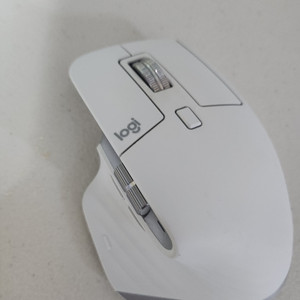 로지텍 MX MASTER 3S 팝니다. 이미지
