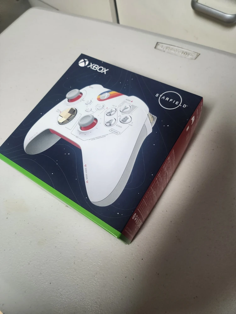 (미개봉) XBOX 4세대 무선 패드 스타필드 에디션 팝니다. 이미지