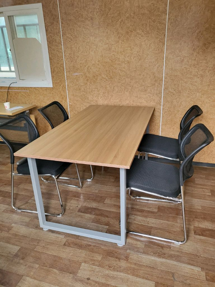 회의용테이블 회의용의자 파티션 책상 의자 철제캐비넷 철재옷장 접이식탁자 원형탁자 작업탁자 포밍탁자 이미지