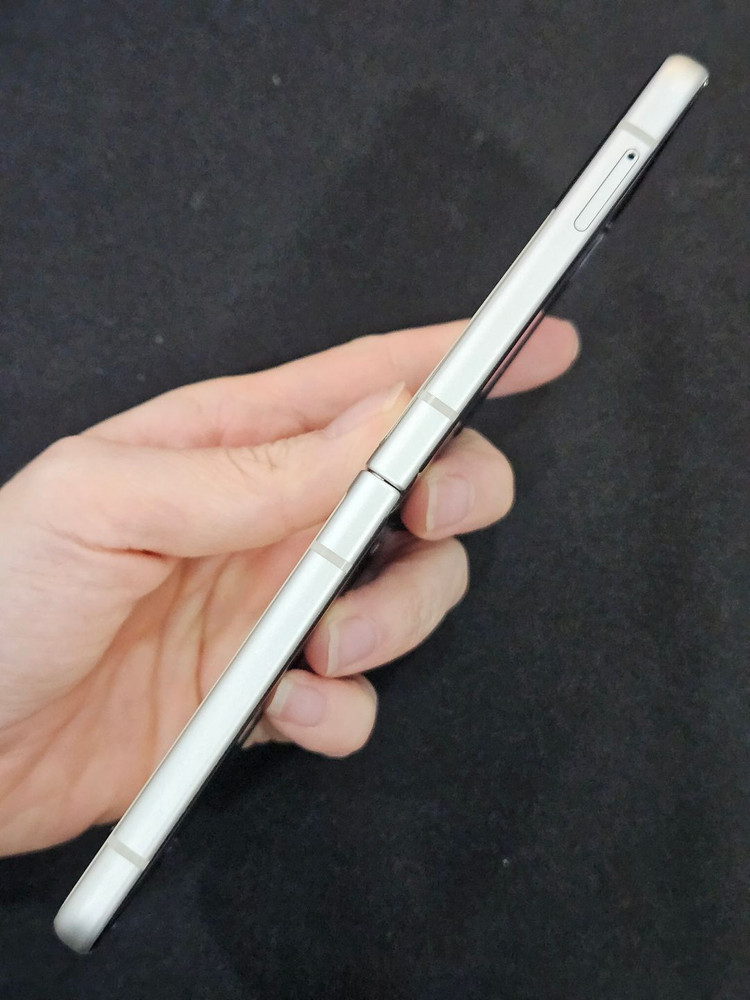 갤럭시Z플립3 256GB 크림 이미지