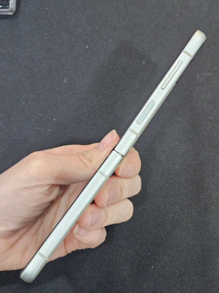 갤럭시Z플립3 256GB 크림 이미지