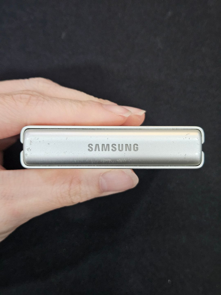 갤럭시Z플립3 256GB 크림 이미지