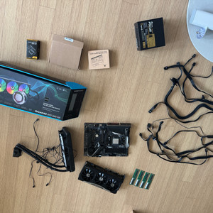 컴퓨터 라이젠3950x, 삼성 DDR4 32기가 4개, 시소닉파워 GX-1000, EVGA RTX3080 이미지