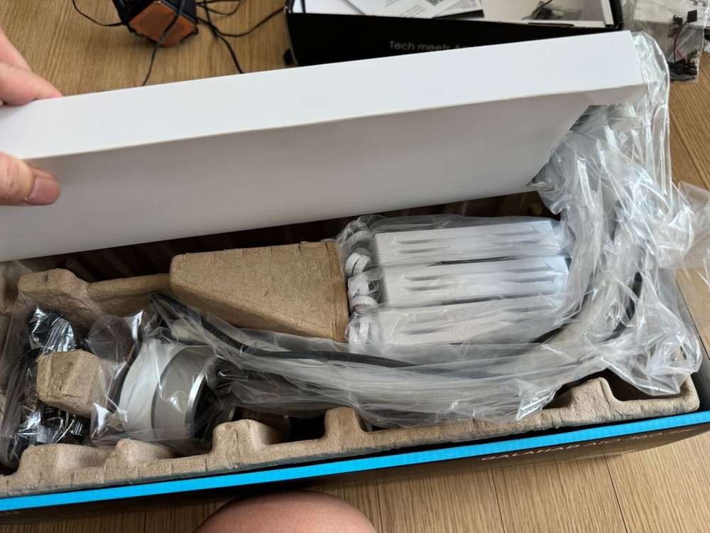 컴퓨터 라이젠3950x, 삼성 DDR4 32기가 4개, 시소닉파워 GX-1000, EVGA RTX3080 이미지