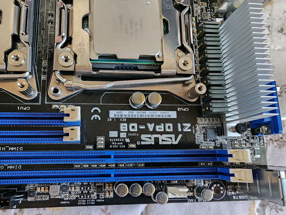 ASUS 에이서 Z10PA-D8 서버보드/워크스테이션 CPU 소켓2011-V3 듀얼 제온CPU 이미지