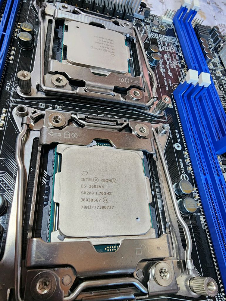 ASUS 에이서 Z10PA-D8 서버보드/워크스테이션 CPU 소켓2011-V3 듀얼 제온CPU 이미지