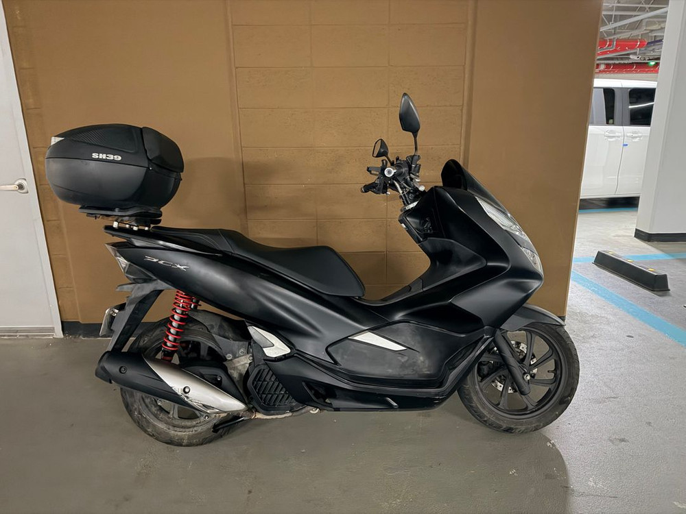 혼다 PCX 125cc 스쿠터 이미지