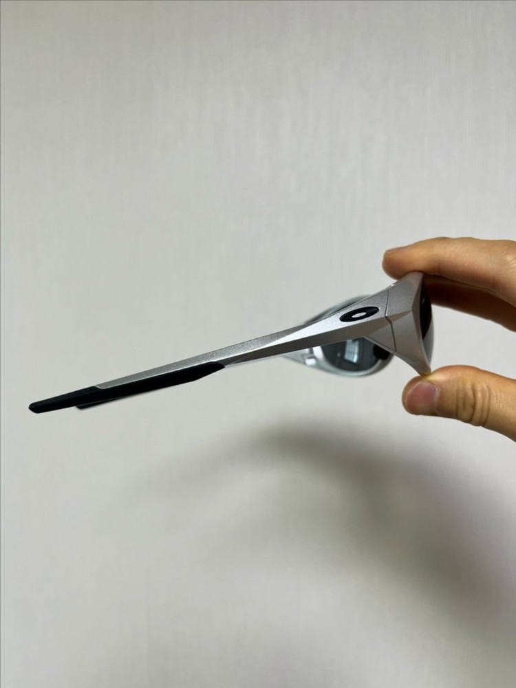 오클리 아이자켓 편광 실버 943805 이미지