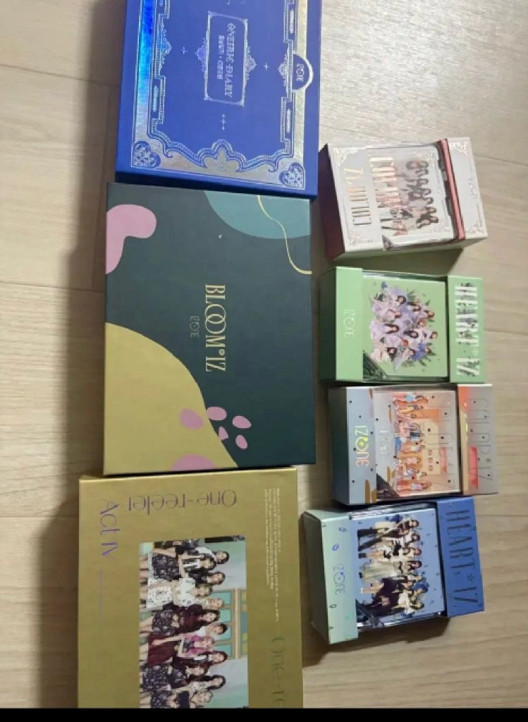 (급처)아이즈원 김민주 버전 앨범,김민주 시그,조유리 최예나 솔로앨범 이미지