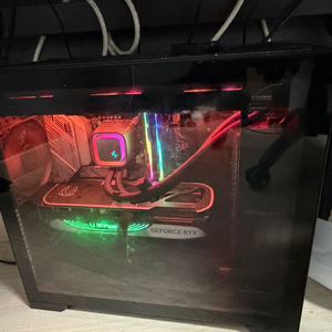 13600kf + 4070ti + 32gb(튜닝램) 게이밍 컴퓨터 판매 이미지