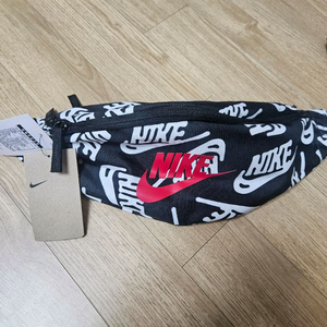 나이키 힙색 2개(새상품) 남녀공용 사용 이미지