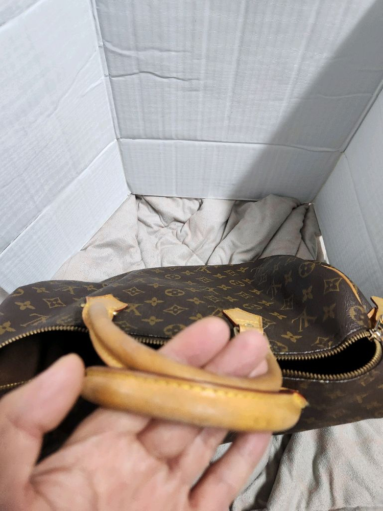 모노그램 핸드백 이미지