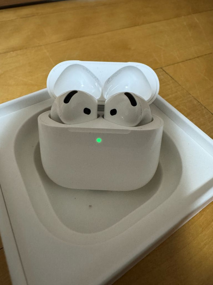 Apple 에어팟 4 액티브 노이즈 캔슬링 블루투스 애플케어플러스 이어폰 팝니다 이미지