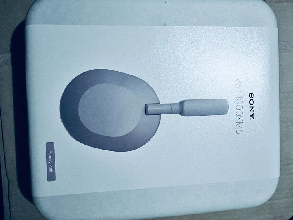소니 WH-1000XM5 노이즈 캔슬링 헤드폰 이미지