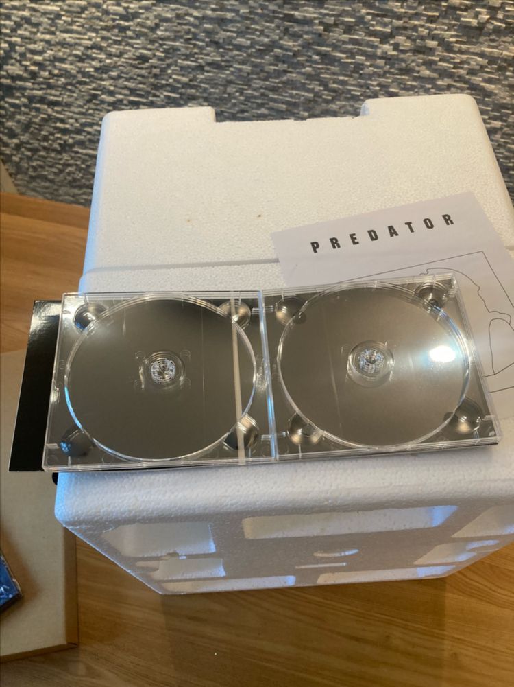 에일리언 vs 프레데터 울티메이트 DVD 컬렉션 한정판 이미지