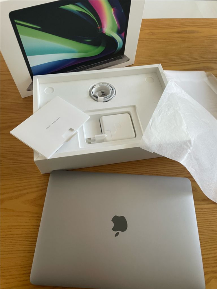 맥북 프로 13인치 M1 ram 16GB / 512GB 스페이스 그레이 이미지