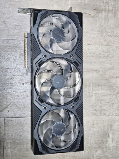 갤럭시 지포스 RTX 5070 Ti EX GAMER. 그래픽카드 vga RTX 그래픽카드 이미지