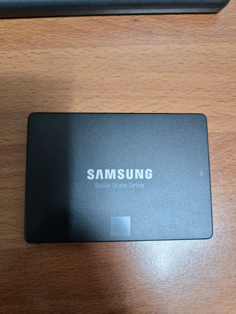 삼성 860evo ssd 500gb 팝니다. 이미지