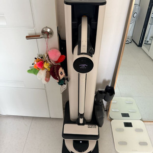 [LG] 코드제로 오브제컬렉션 A9S청소기 + M9 로봇 물걸레청소기 결합타워 듀얼배터리 스팀 청소기 카밍베이지 이미지