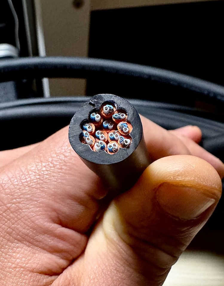 유로케이블 eurocable LKSSA12C 20m 절단 신품급 멀티케이블 이미지