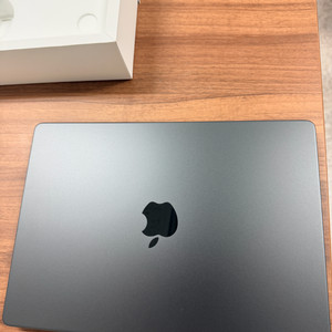 [판매] 맥북프로 14 M4 (16GB/512GB) 스페이스 블랙 개봉만한 새상품 이미지