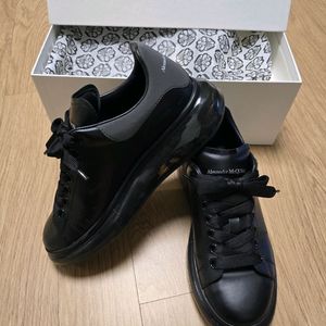ALEXANDER MCQUEEN(알렉산더 맥퀸)오버솔 스니커즈 이미지