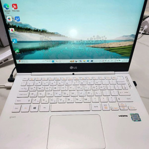 LG그램 노트북(13.3인치 i3 8램 256SSD) 이미지