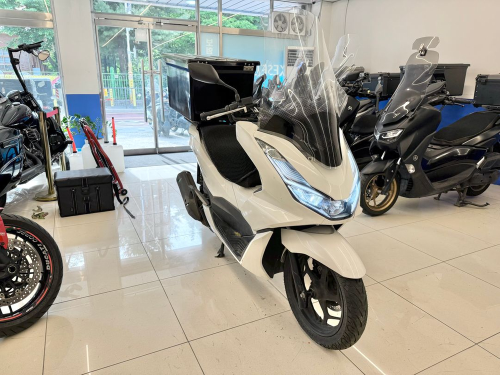 22년식 PCX125 / 36,XXXkm / 배달세팅완료 차량 판매합니다 이미지