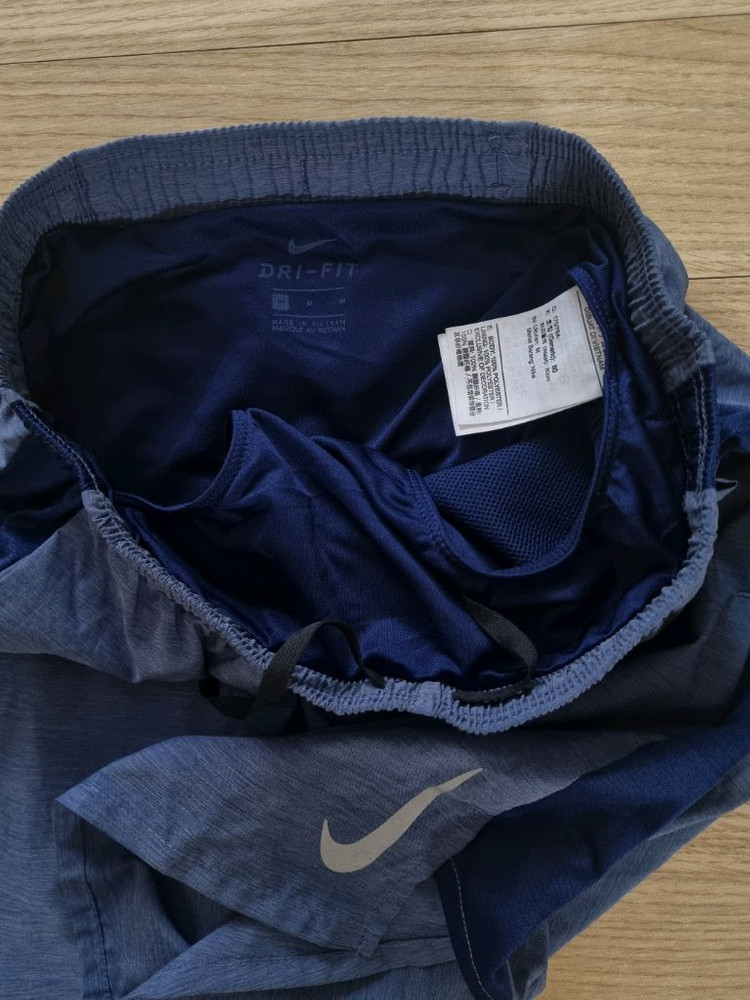 나이키 런닝 DRI-FIT 기능성 경량 반바지 쇼트 2종 이미지