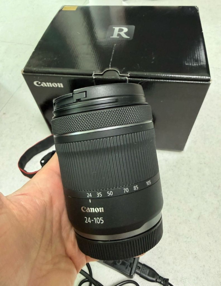 캐논R6 mark2 + 24-105mm 렌즈 세트 이미지