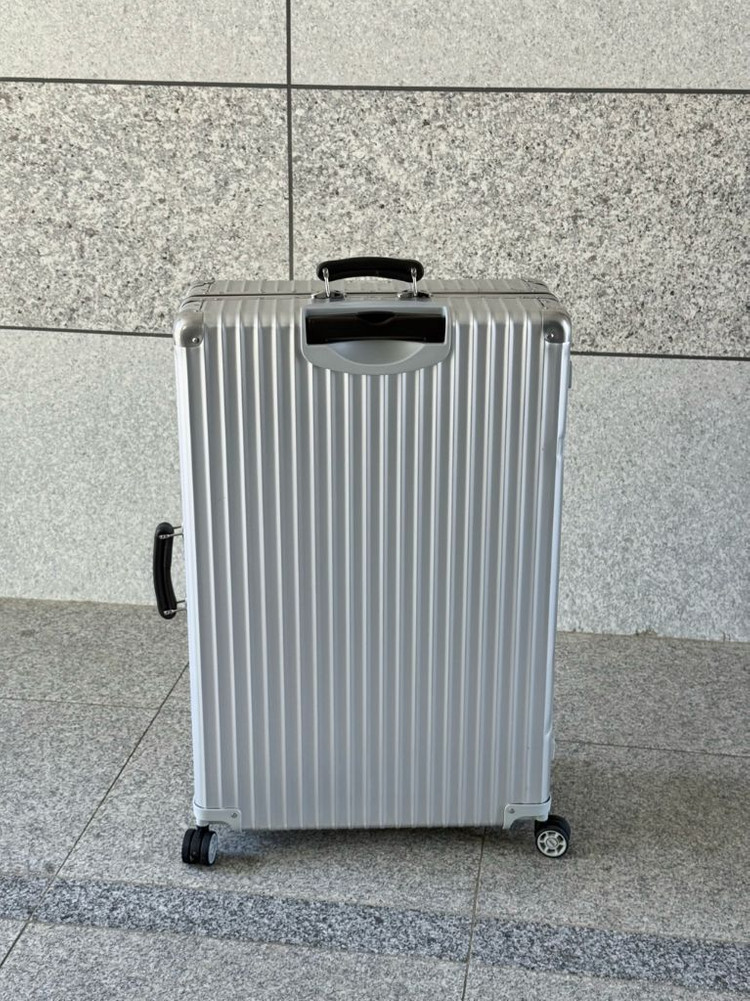 리모와 클래식 77 실버 레더손잡이 이미지