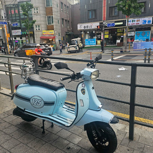 스코마디 125 클래식 스쿠터 오토바이 바이크 판매합니다. 이미지