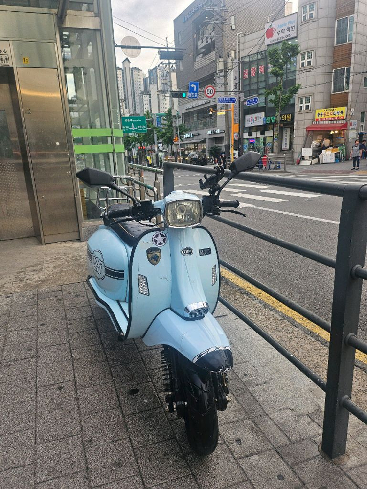 스코마디 125 클래식 스쿠터 오토바이 바이크 판매합니다. 이미지