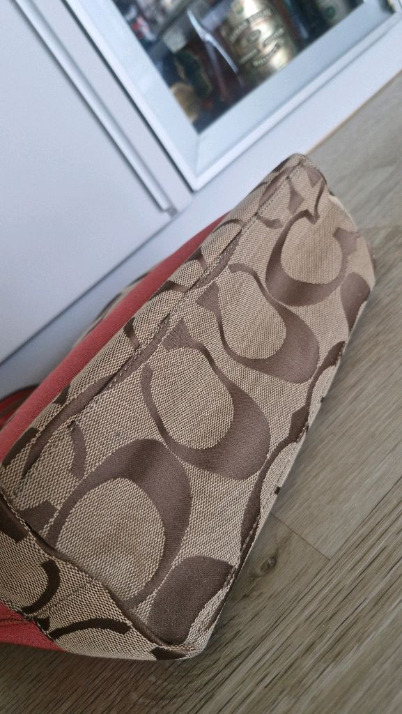 코치 토트 숄더백 이미지
