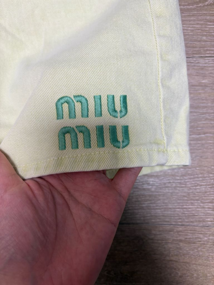 반바지 이미지