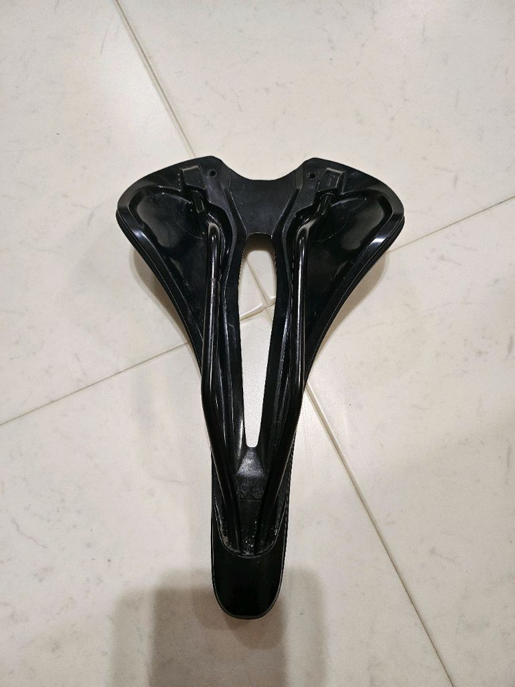 정품 스페셜라이즈드 로민에보 155mm 안장 자전거 안장 이미지