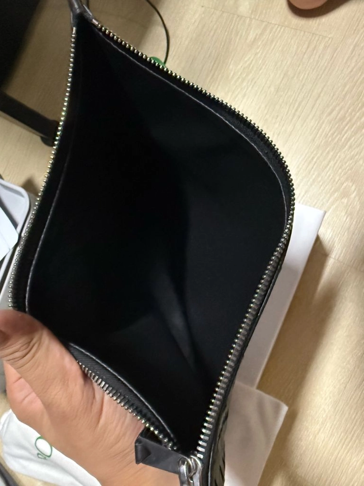 보테가베네타 인트레치아토 클러치백 이미지