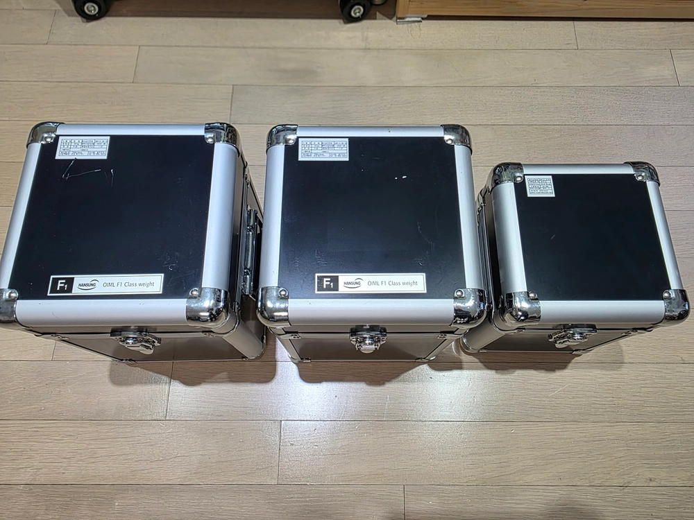 F1 급 20kg , E2급 10kg 분동 이미지