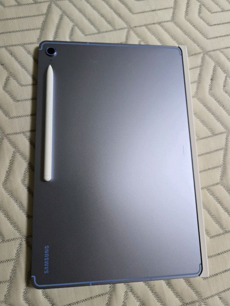 갤럭시탭S10FE 플러스 128gb wifi 키보드포함 이미지