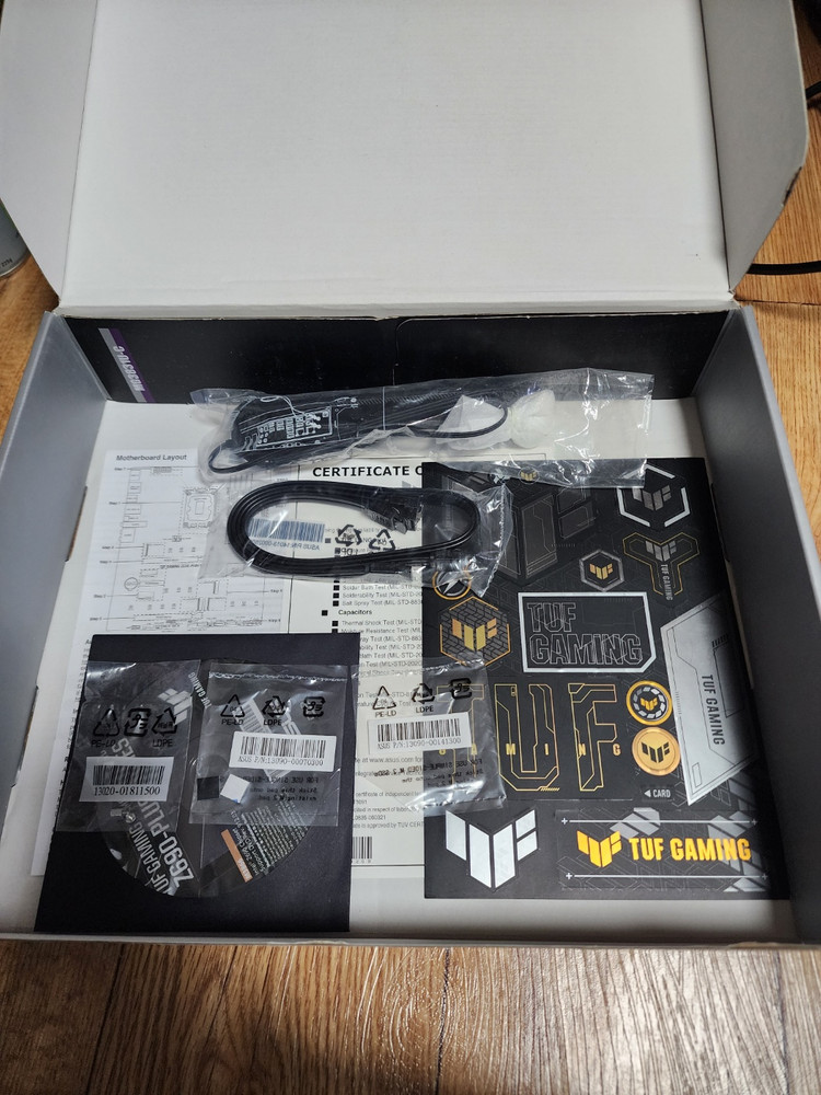 ASUS TUF Gaming Z690-PLUS WIFI 메인보드 판매 이미지