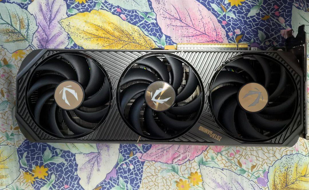 ZOTAC 지포스 RTX 5070 SOLID OC 12G 이미지